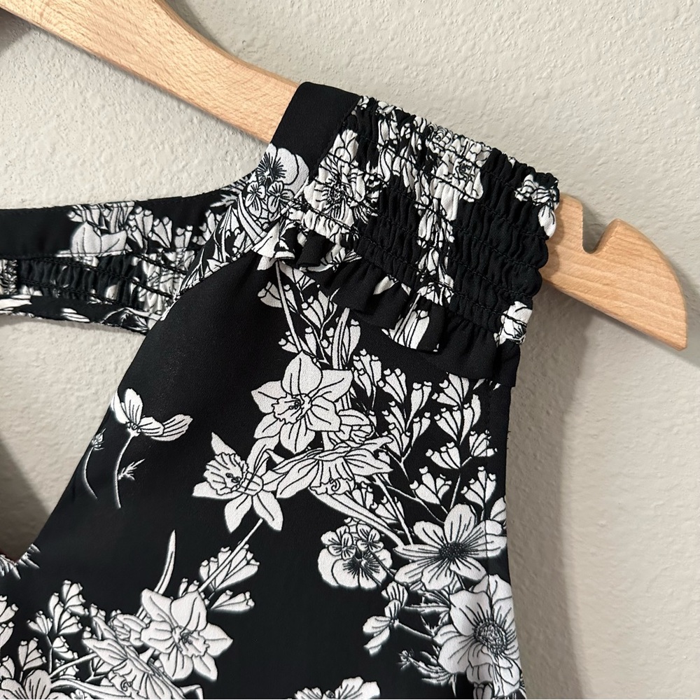 41 Hawthorn Black & White Floral Tank Top Size Medium EUC Stitch Fix - Picture 7 of 14